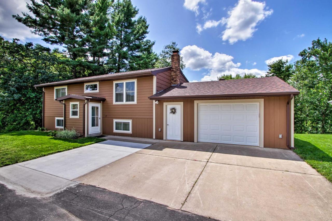 Riversong Waterfront La Crosse Home With Dock Екстер'єр фото